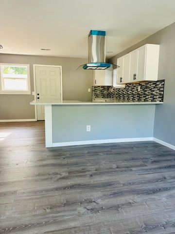 1038 Gibson Place, Gary, IN 46403