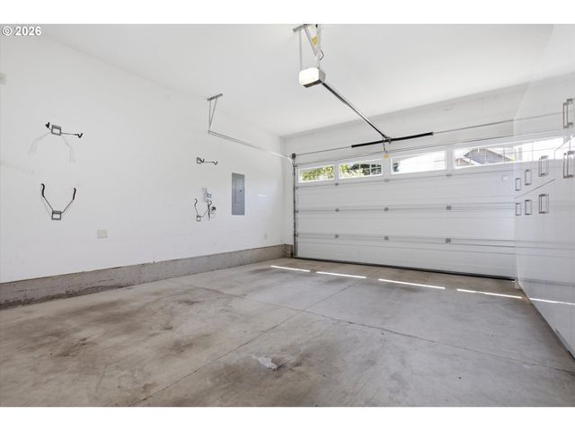 16873 Nw LYNCH Ln, Portland, OR 97229