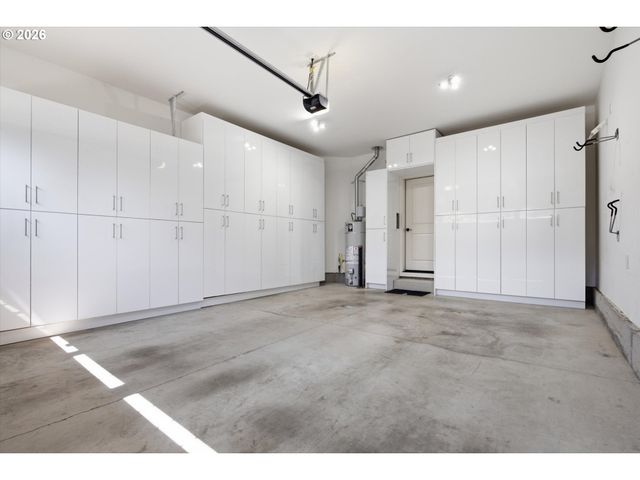 16873 Nw LYNCH Ln, Portland, OR 97229