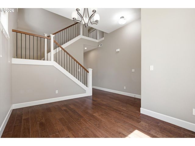 16873 Nw LYNCH Ln, Portland, OR 97229