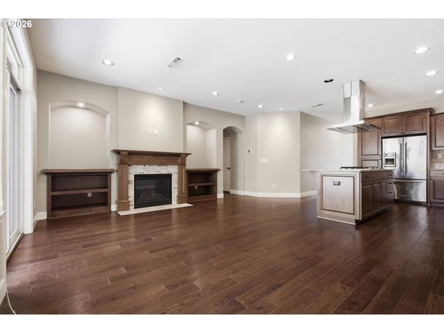 16873 Nw LYNCH Ln, Portland, OR 97229