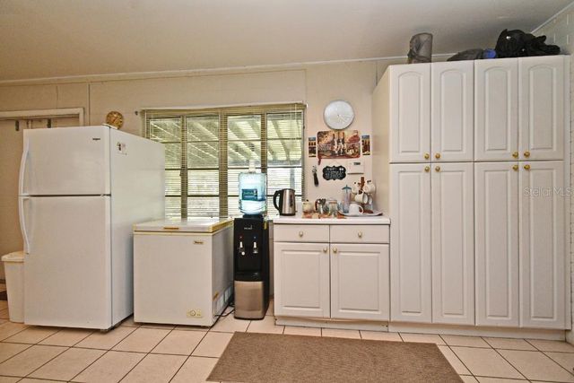 1390 E AIRPORT BOULEVARD, Sanford, FL 32773