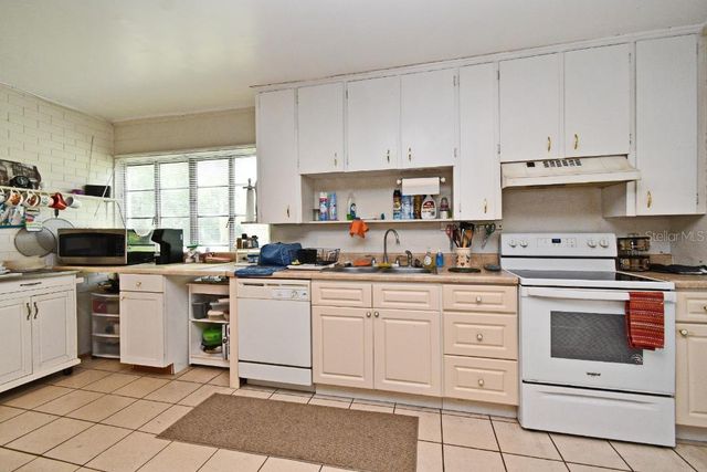 1390 E AIRPORT BOULEVARD, Sanford, FL 32773