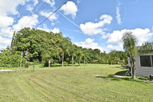 1390 E AIRPORT BOULEVARD, Sanford, FL 32773