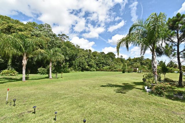 1390 E AIRPORT BOULEVARD, Sanford, FL 32773