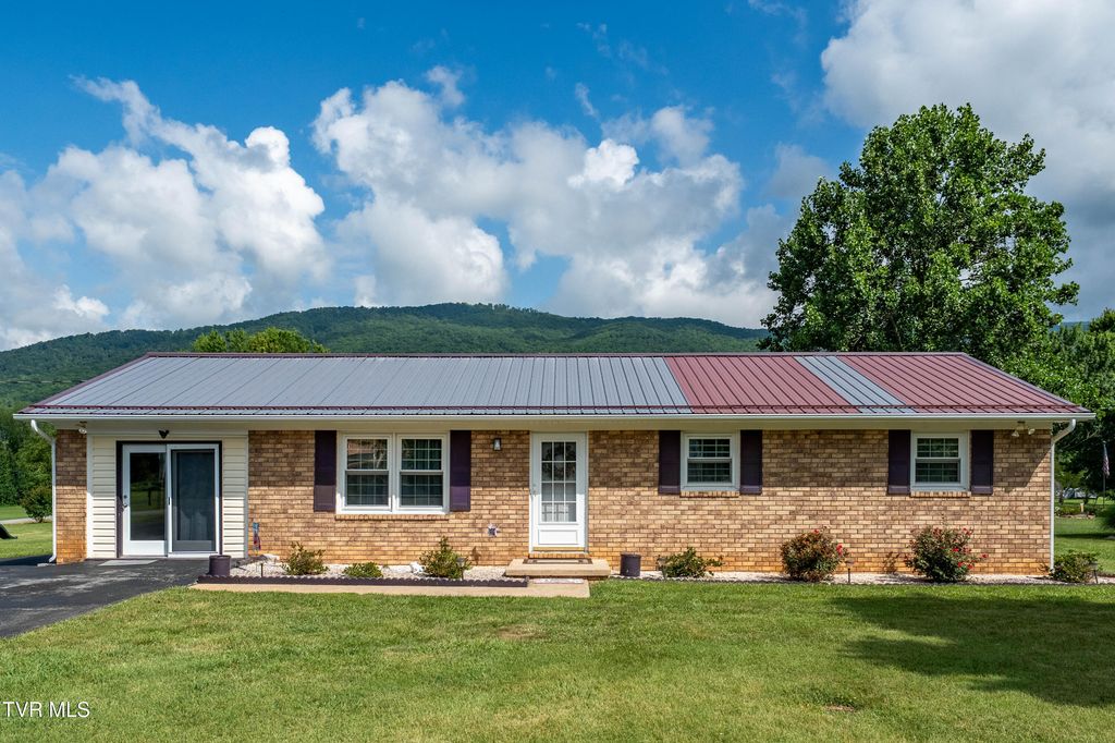 247 Price Road, Elizabethton, TN 37643