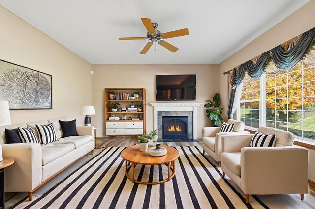 6449 Hedgecroft Avenue S, Cottage Grove, MN 55016