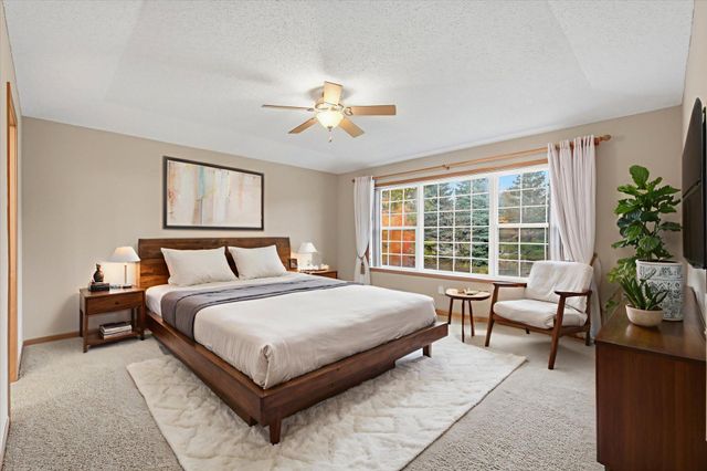 6449 Hedgecroft Avenue S, Cottage Grove, MN 55016