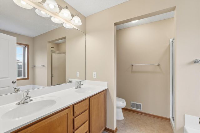 6449 Hedgecroft Avenue S, Cottage Grove, MN 55016