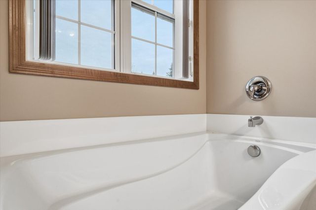 6449 Hedgecroft Avenue S, Cottage Grove, MN 55016