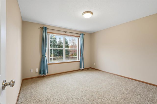 6449 Hedgecroft Avenue S, Cottage Grove, MN 55016