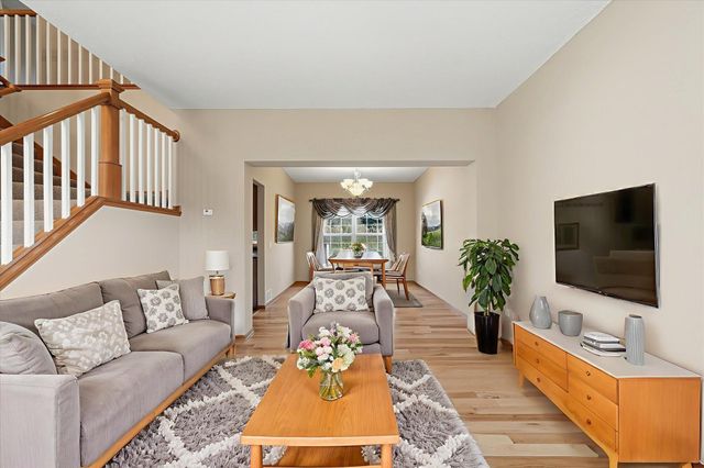 6449 Hedgecroft Avenue S, Cottage Grove, MN 55016