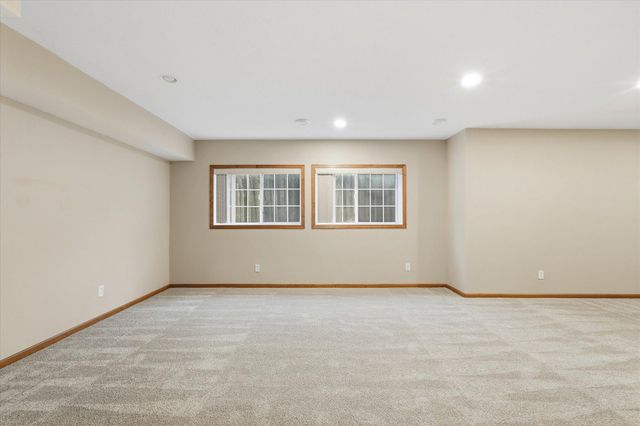 6449 Hedgecroft Avenue S, Cottage Grove, MN 55016