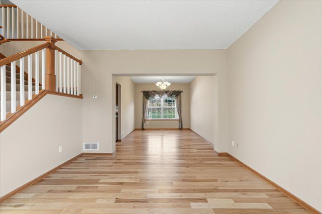 6449 Hedgecroft Avenue S, Cottage Grove, MN 55016