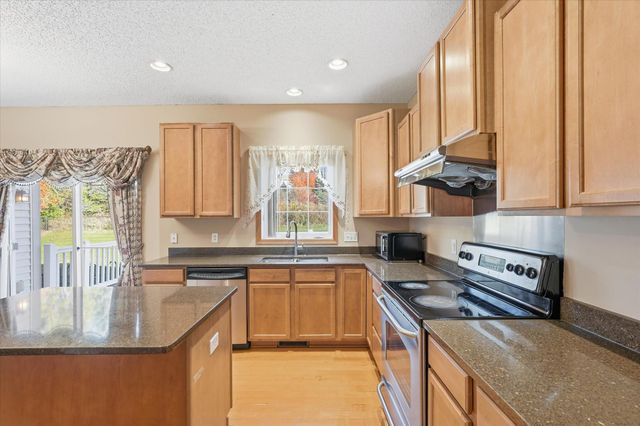 6449 Hedgecroft Avenue S, Cottage Grove, MN 55016