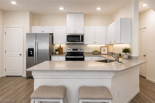 7915 Aurora Sky Street 2, North Las Vegas, NV 89084