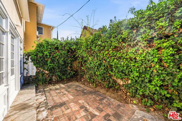 951 Masselin Avenue, Los Angeles, CA 90036