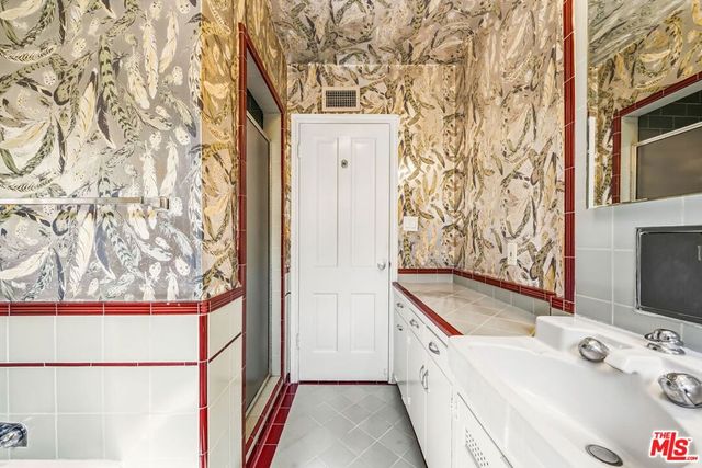 951 Masselin Avenue, Los Angeles, CA 90036