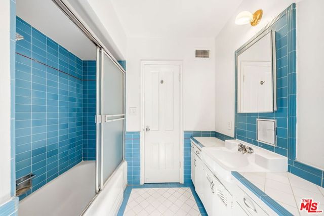 951 Masselin Avenue, Los Angeles, CA 90036