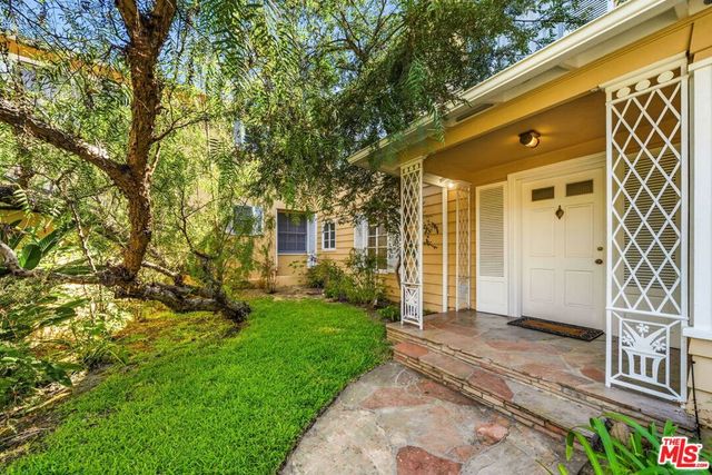 951 Masselin Avenue, Los Angeles, CA 90036