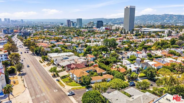 951 Masselin Avenue, Los Angeles, CA 90036