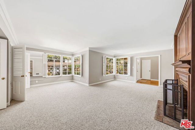951 Masselin Avenue, Los Angeles, CA 90036