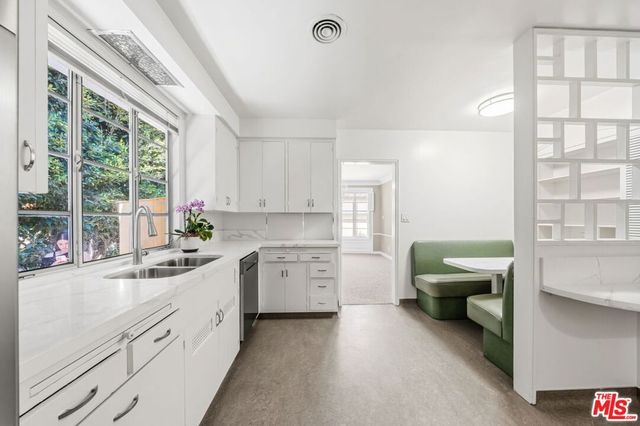 951 Masselin Avenue, Los Angeles, CA 90036