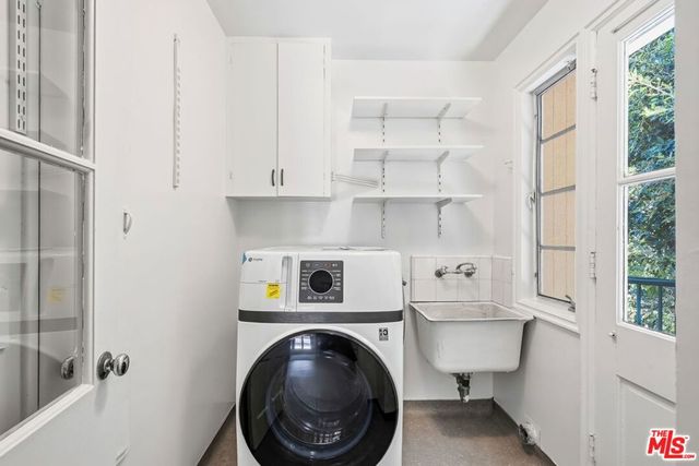 951 Masselin Avenue, Los Angeles, CA 90036