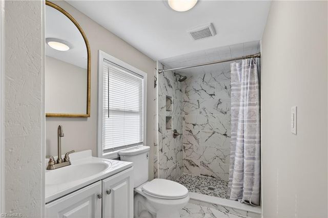 811 Vail Avenue, High Point, NC 27260