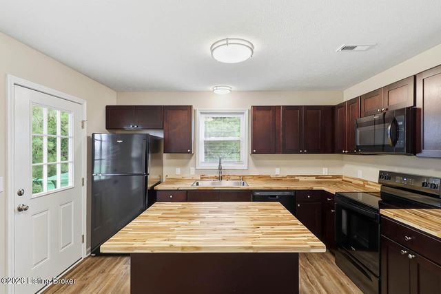 241 W French St, Elizabethtown, KY 42701