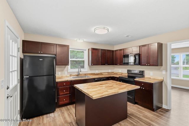 241 W French St, Elizabethtown, KY 42701