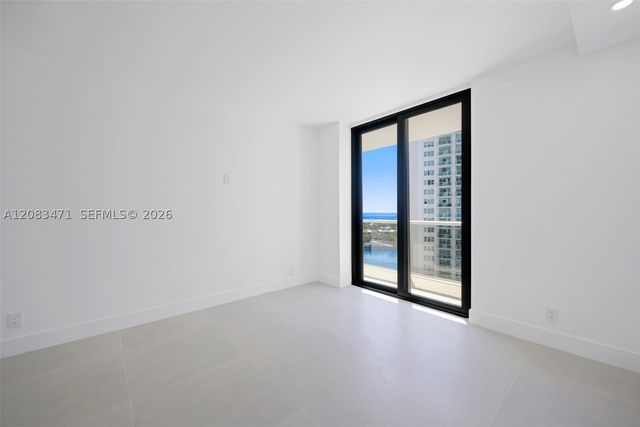 20281 E Country Club Dr 1008, Aventura, FL 33180
