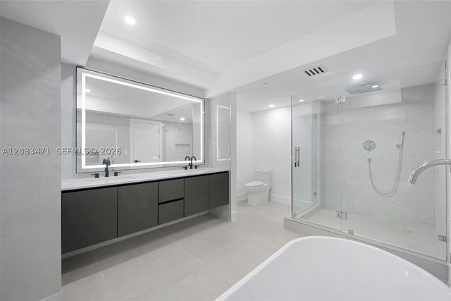 20281 E Country Club Dr 1008, Aventura, FL 33180