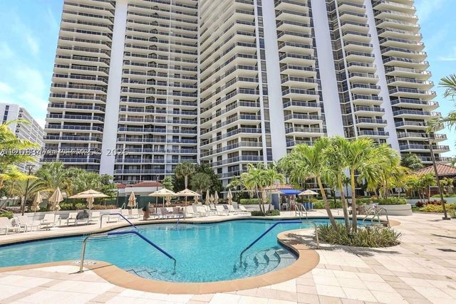 20281 E Country Club Dr 1008, Aventura, FL 33180