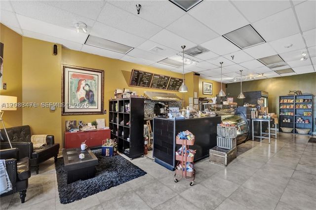 20281 E Country Club Dr 1008, Aventura, FL 33180