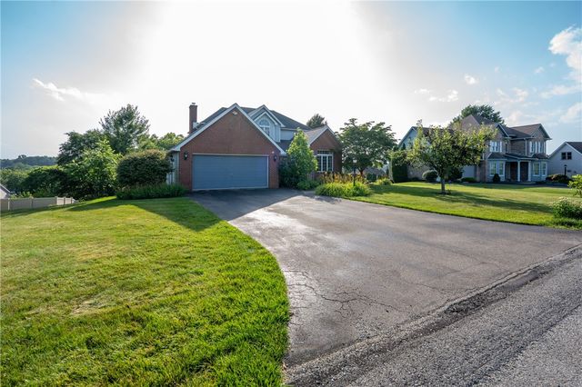 32 SADDLEBROOK DRIVE, Hempfield Twp, PA 15601