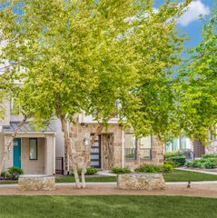 7859 Minglewood LN, Dallas, TX 75231