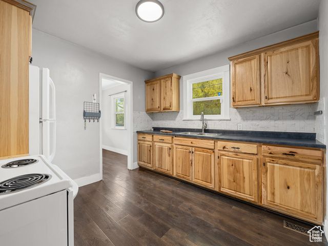 486 W 2ND AVE, Midvale, UT 84047