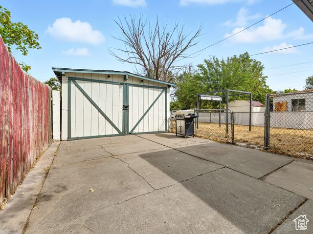 486 W 2ND AVE, Midvale, UT 84047