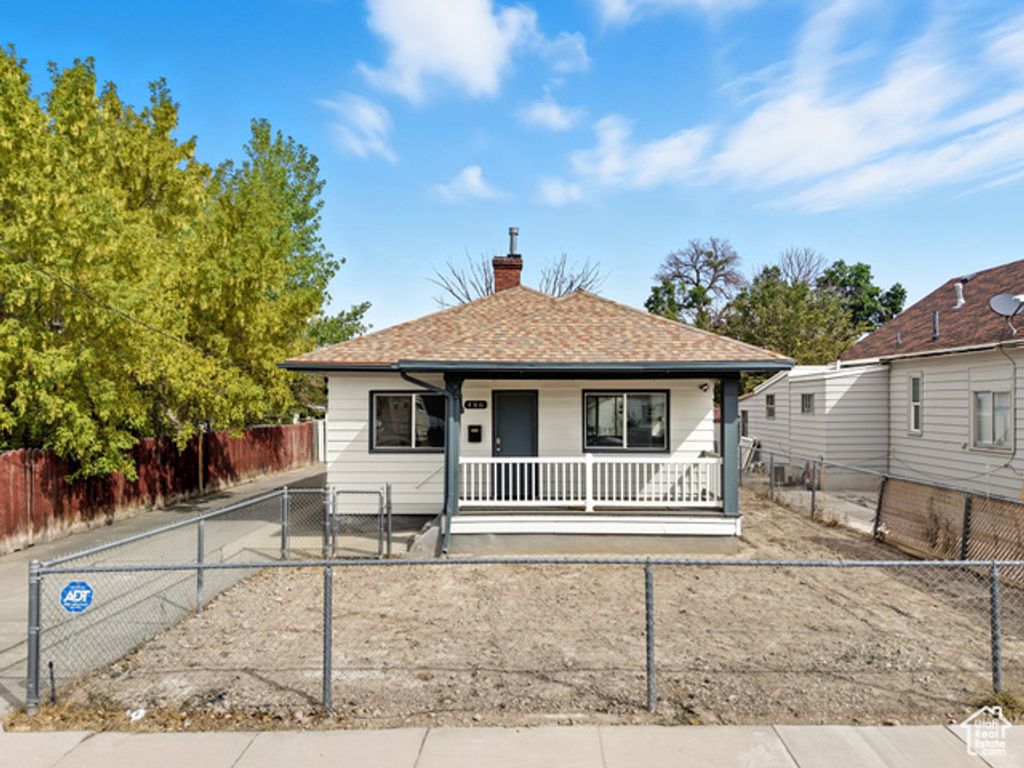 486 W 2ND AVE, Midvale, UT 84047