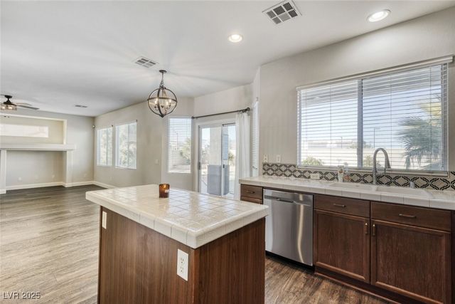 9382 Monterey Cliffs Avenue, Las Vegas, NV 89148