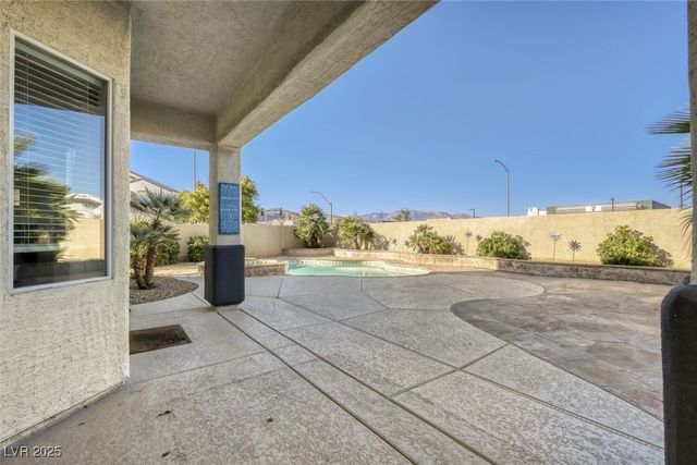 9382 Monterey Cliffs Avenue, Las Vegas, NV 89148