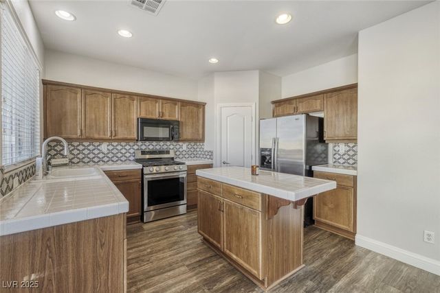 9382 Monterey Cliffs Avenue, Las Vegas, NV 89148