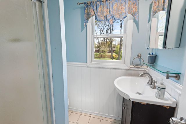 1321 Thompson Drive, Bay Shore, NY 11706