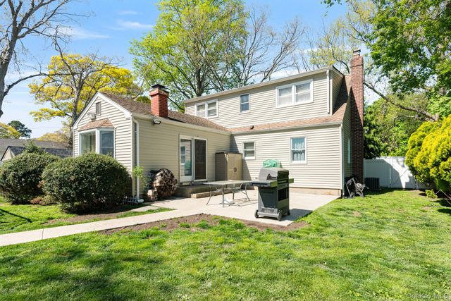1321 Thompson Drive, Bay Shore, NY 11706
