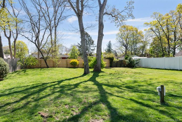 1321 Thompson Drive, Bay Shore, NY 11706