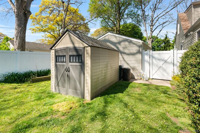 1321 Thompson Drive, Bay Shore, NY 11706