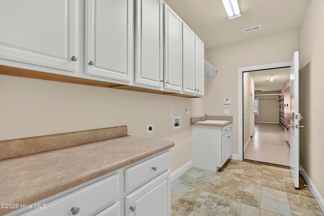 6313 Motts Village Road, Wilmington, NC 28412