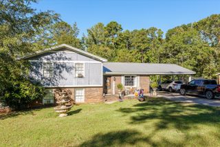 325 N N ELIJAH CLARK DR. Drive, Washington, GA 30673