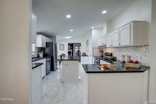 287 H Heaton Road, Elizabethton, TN 37643